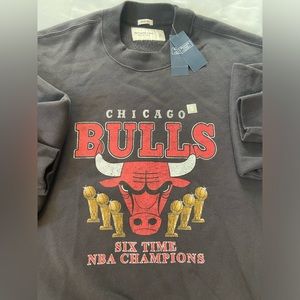 NBA A&F Chicago Bulls Crewneck New XL